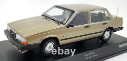 Minichamps 1/18 Scale Diecast 155 171700 Volvo 740 GL 1986 Gold
