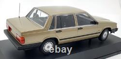 Minichamps 1/18 Scale Diecast 155 171700 Volvo 740 GL 1986 Gold