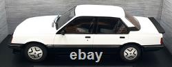 Model Car Group 1/18 Scale MCG18582 Vauxhall Cavalier SR I White