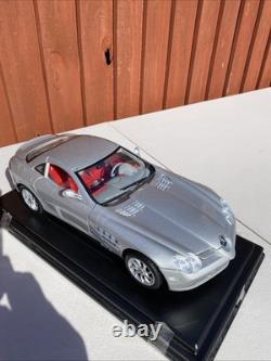 Motor Max 1/12 Scale Diecast 73004 Mercedes Benz McLaren SLR Metallic Silver