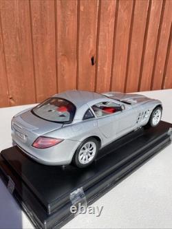 Motor Max 1/12 Scale Diecast 73004 Mercedes Benz McLaren SLR Metallic Silver