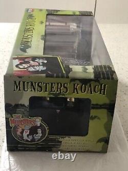Munsters car 2004 1-18 scale