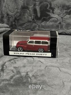 Neo Volvo PV445 Duett 1/43 Red/white Model Car