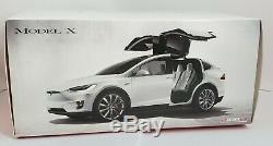 Official Tesla Model X P100D White With Black Replica 118 Scale Die-Cast Car