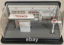 Original Franklin Mint B11XO67 1/43 scale Texaco Gas Station Diorama Boxed