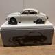 Paragon 1/18 Scale Diecast Dc26324a 1967 Daimler V8 250 White