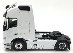 Premium ClassiXXS 1/18 Scale diecast PCL30208 Volvo FH16 XL White