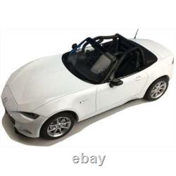 Premium-X 118 Scale Mazda New Roadster White (RHD)