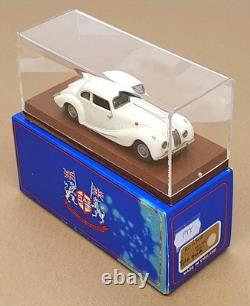 RAE Models 1/43 Scale KED026 Bristol Type 400 White