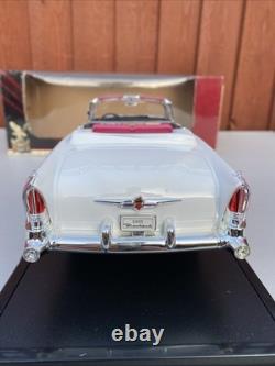 ROAD SIGNATURE 92618 118 Scale Packard Carebbean 1955 Convertible Rare Colour