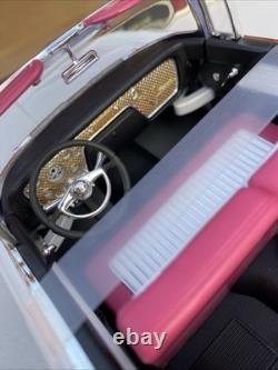 ROAD SIGNATURE 92618 118 Scale Packard Carebbean 1955 Convertible Rare Colour