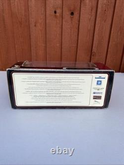 ROAD SIGNATURE 92618 118 Scale Packard Carebbean 1955 Convertible Rare Colour