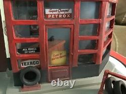 Rare1940. TEXACO, PETROL SERVICE STATION GARAGE DIORAMA. 1/43 Scale. CORGI DINKY