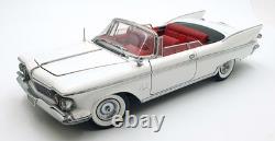 Road Signature 1/18 Scale Diecast 20138 1961 Imperial Crown White