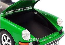 Schuco 1/18 Scale Diecast 45 004 7100 Porsche 911 S Targa Green