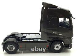 Solido 1/24 Scale Diecast S2400102 Volvo FH16 Globetrotter XL 2022 Black