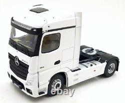 Solido 1/24 Scale Diecast S2400203- 2019 Mercedes-Benz Actros L White