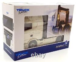 Solido 1/24 Scale Diecast S2400301 Scania 580S Highline 2021 Ivory White