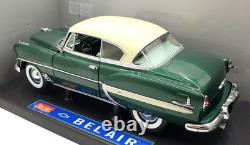 Sun Star 1/18 Scale Diecast 1602 1953 Chevrolet Bel Air Green/Cream