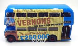 Sun Star 1/24 Scale Diecast 2905 RM 686 WLT 686 London Transport Vernons Pools