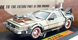 Sunstar 1/18 Scale 2712 Back To The Future Part 3 Time Machine Delorean