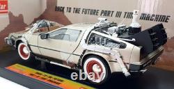 Sunstar 1/18 Scale 2712 Back To The Future Part 3 Time Machine Delorean
