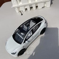 TESLA 118 Scale Model Y White Diecast Car Official Dealer Edition New Boxed