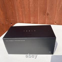 TESLA 118 Scale Model Y White Diecast Car Official Dealer Edition New Boxed