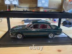 TRIUMPH 2500 PI in green Cult Scale 118