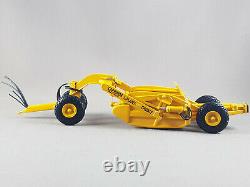 Tractor D6 U / scraper high detailed 150 scale resin model limited edition
