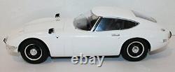 Triple 9 1/18 Scale Diecast T9-1800183 Toyota 2000GT White