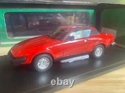 Triumph TR7 Coupe Cult Scale 118