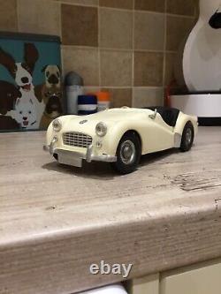 Victory Industries Triumph TR3 1/18 scale car -white In Original Box