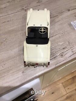 Victory Industries Triumph TR3 1/18 scale car -white In Original Box