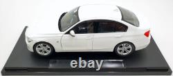 Welly 1/18 Scale Diecast 18043W BMW 335i Saloon White